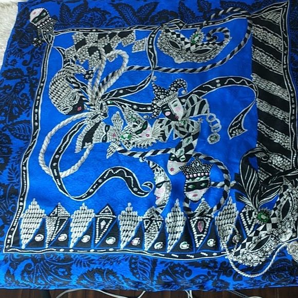 Mardi Gras print scarf Louis Feraud - Picture 2 of 8